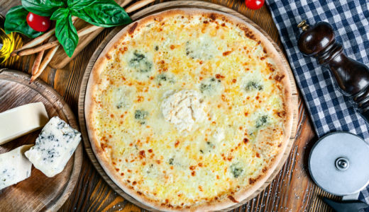 クアトロフォルマッジとは？4種のチーズにはちみつをかけて更に美味しい人気ピザについて！